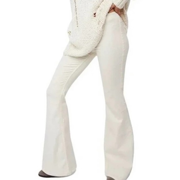 Free People Penny Pull On Flare Jeans NWT - Picture 7 of 7